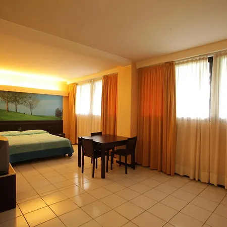 Pineta Hotell 4*