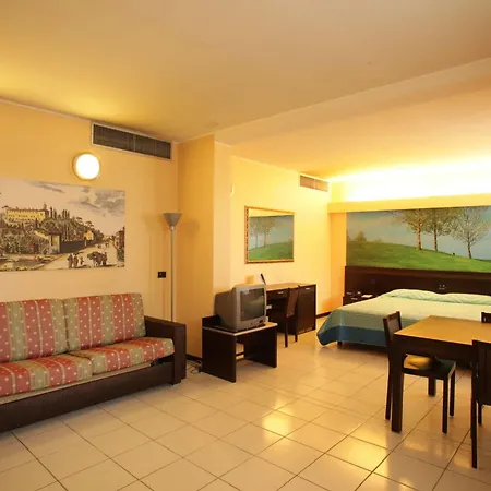 Hotell Pineta Busto Arsizio